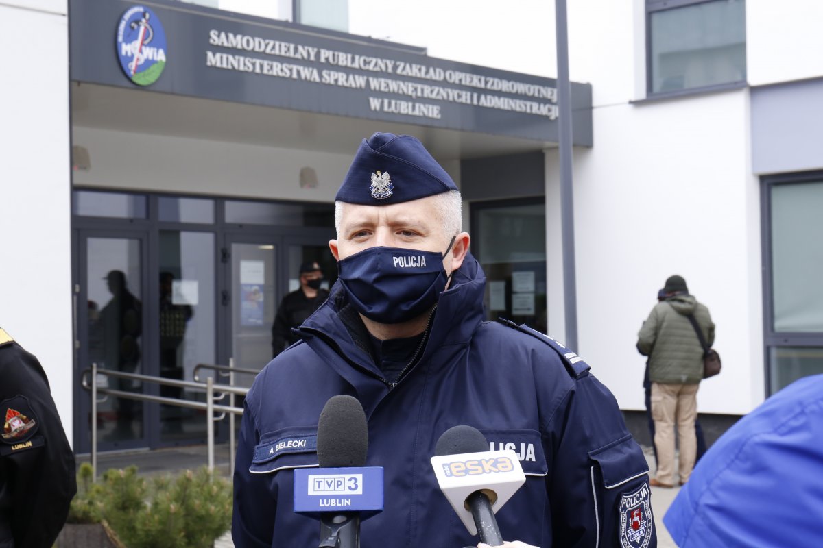 Komendant Wojewódzki Policji w Lublinie zachęca do szczepień przeciw Covid 19.