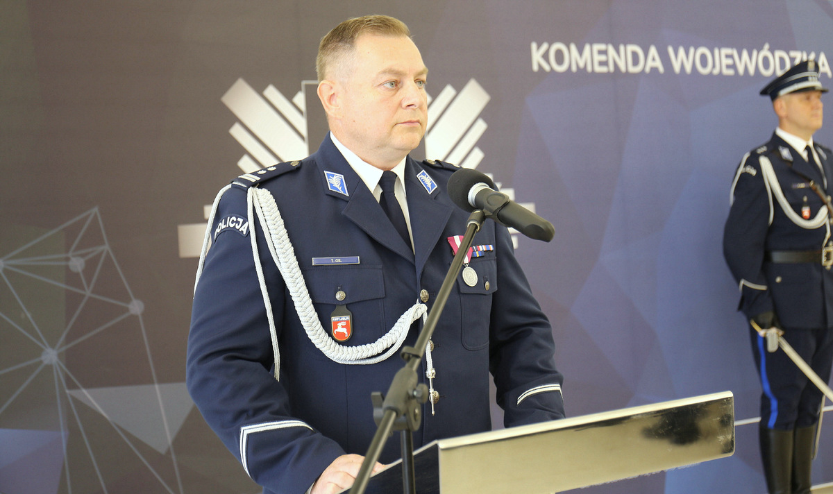 Komendant Wojewódzki Policji w Lublinie - młodszy inspektor Tomasz Gil.