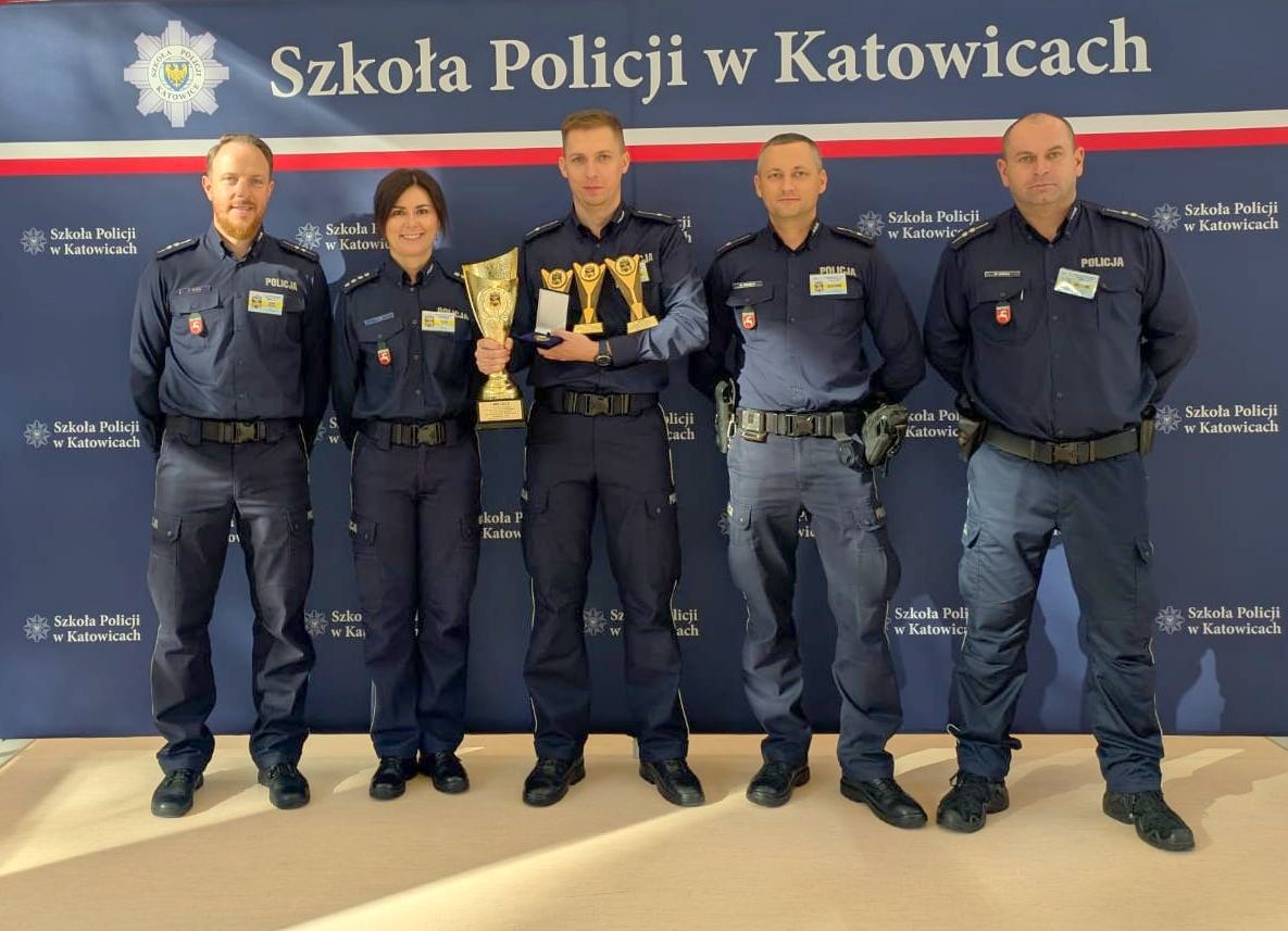 policjanci reprezentując KWP w Lublinie w zawodach