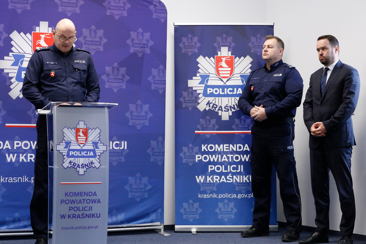 Na zdjęciu widać Komendanta Wojewódzkiego Policji w Lublinie, Wojewodę Lubelskiego oraz Komendanta Powiatowego Policji w Kraśniku.