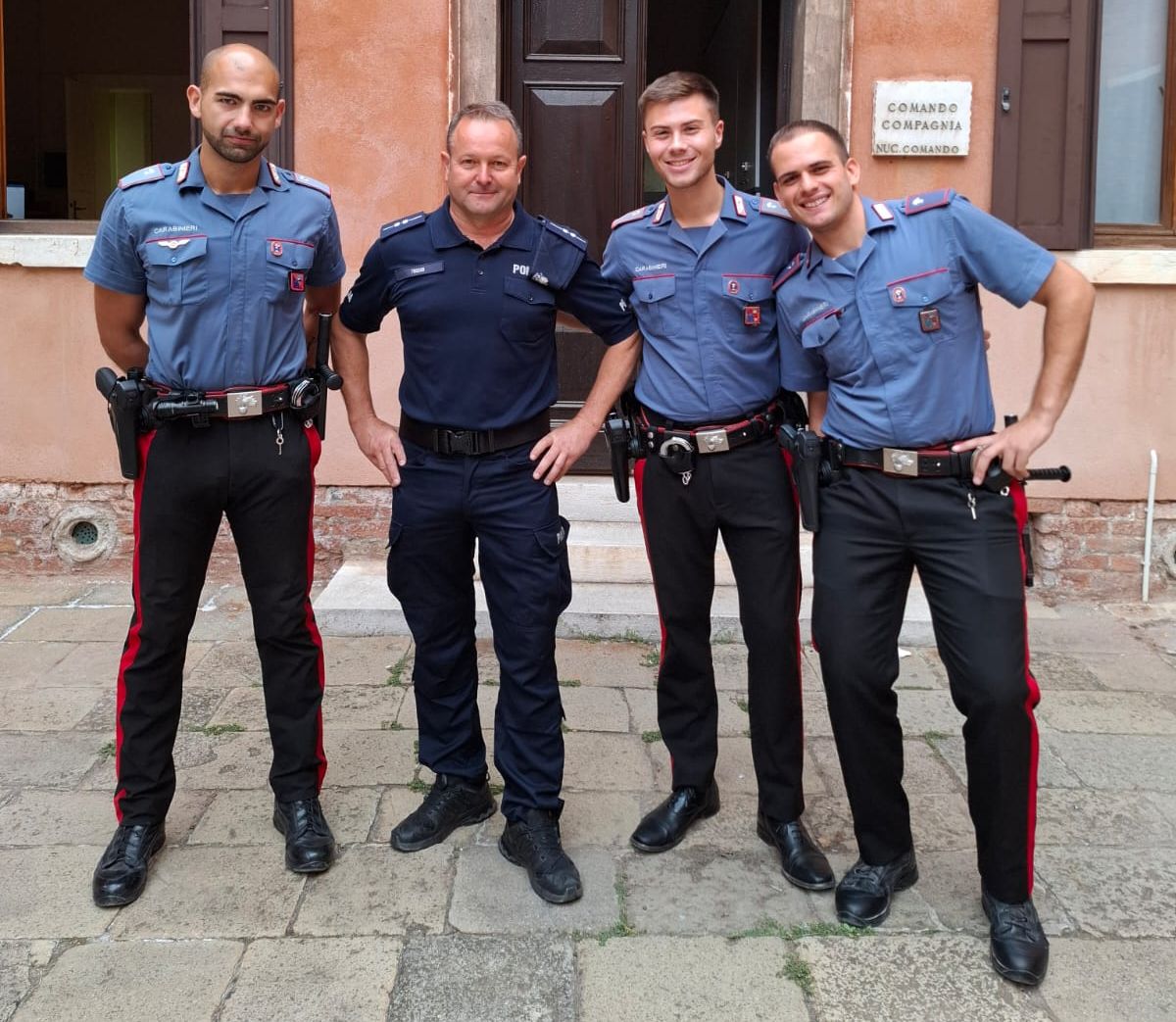 polski i włoscy policjanci