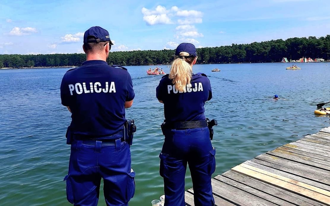 policyjny patrol nad wodą