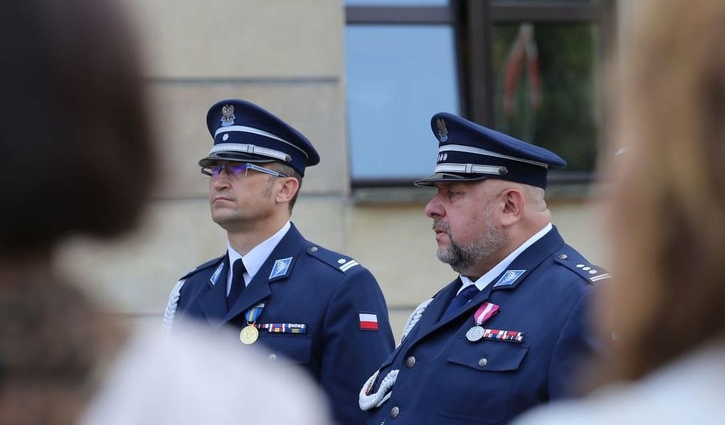 inspektor Olgierd Oleksiak I Zastępca Komendanta Wojewódzkiego Policji w Lublinie wraz z podinspektorem Adamem Beczkiem Komendantem Miejskim Policji w Lublinie