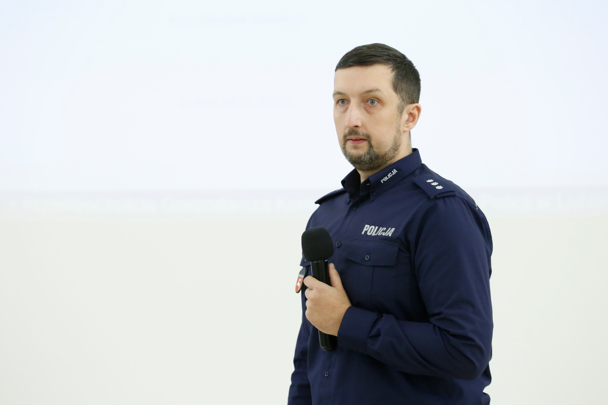 Naczelnik Wydziału do Walki z Przestępczością Gospodarczą KWP w Lublinie komisarz Dominik Dziadosz