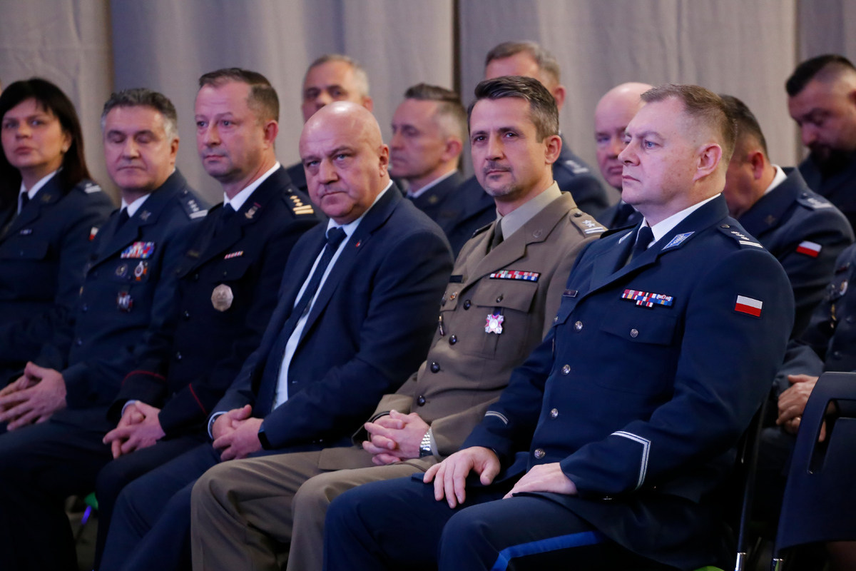 uczestnicy konferencji, w tym komendant wojewódzki Policji w Lublinie