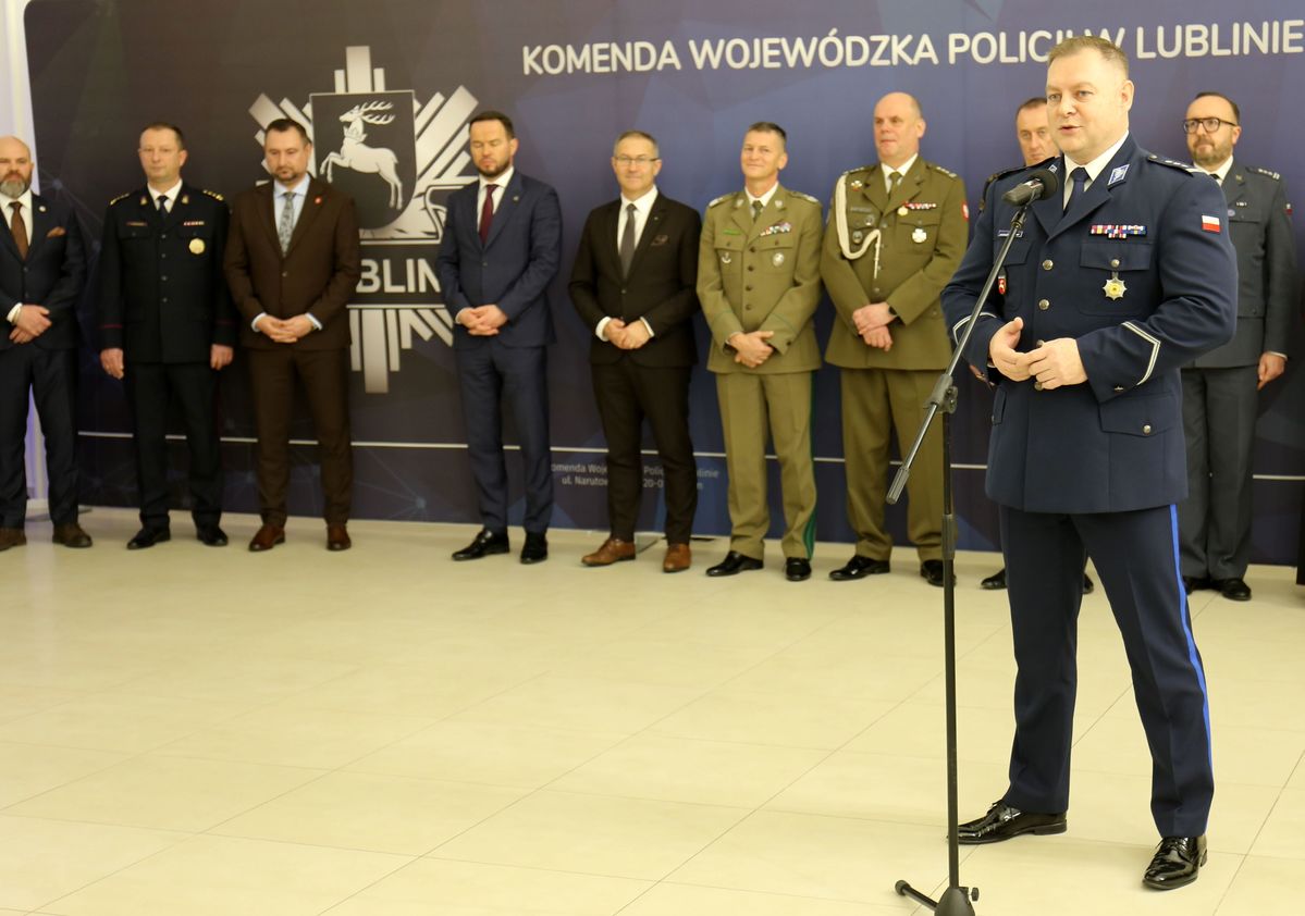 uczestnicy spotkania opłatkowego służb mundurowych na SALI