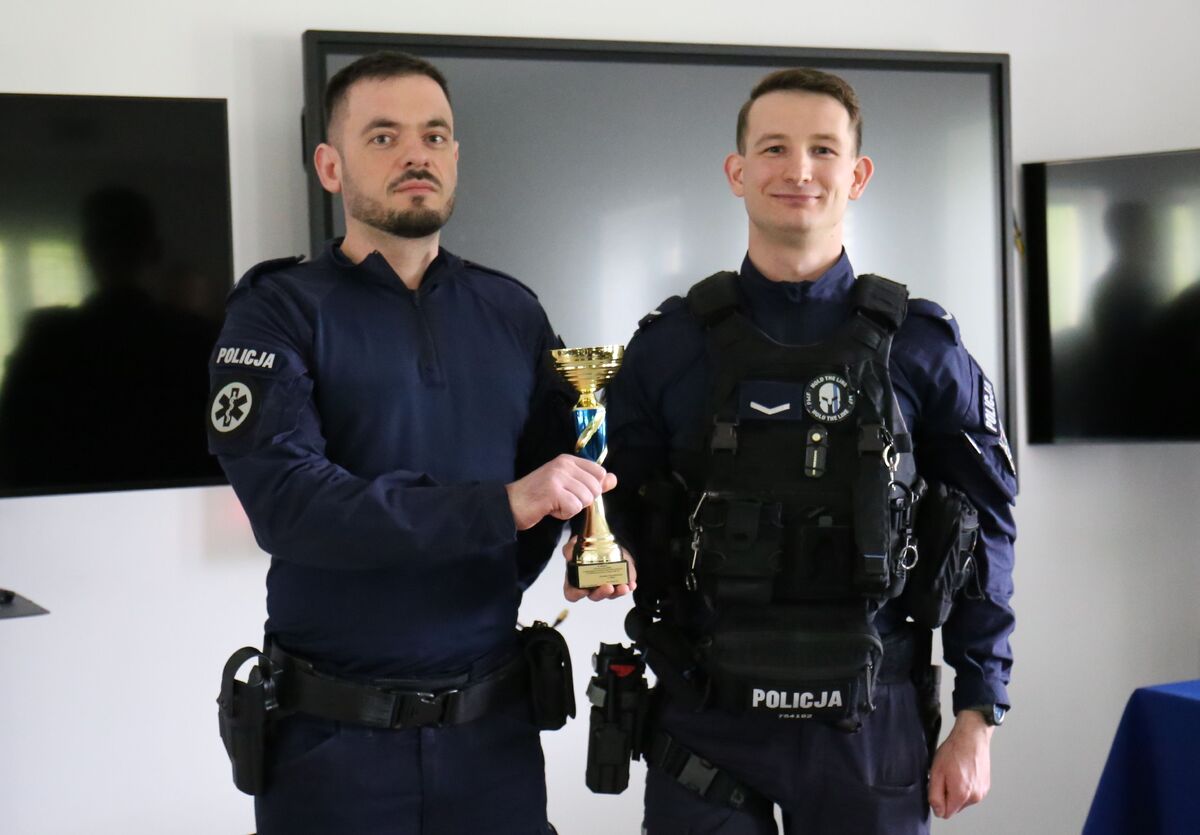 młodszy aspirant Paweł Kuczyński i sierżant Jan Kosiński