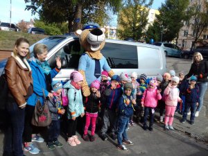 Wizyta dzieci na komendzie