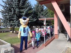 Wizyta dzieci na komendzie