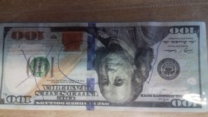 podrobiony banknot