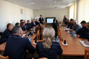 funkcjonariusze biorący udział w szkoleniu