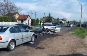 fot. wypadek z udziałem 4 pojazdów w m. Biardy