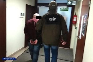 fot. zatrzymany mężczyzna do sprawy handlu „dopalaczami”