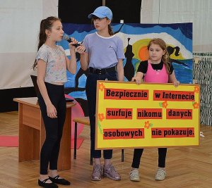 dzieci biorące udział w konkursie