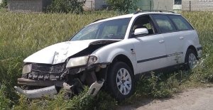fot. rozbity samochód marki Volkswagen