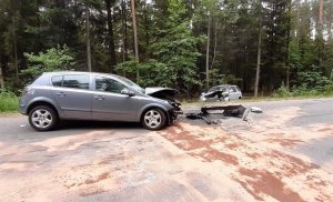 fot. wypadek pojazdów w Momotach Dolnych.