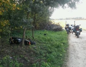 fot. porzucony motocykl podczas ucieczki
