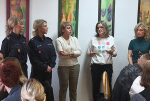 fot. prelegenci szkolenia i policjantki