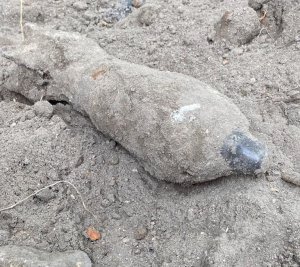 pocisk moździerzowy znaleziony podczas prac budowlanych we Włodawie