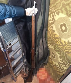 zabezpieczona broń typu sztucer