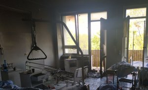 spalona sala chorych na oddziale wewnętrznym szpitala w Krasnymstawie