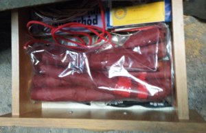 laski dynamitu w szufladzie