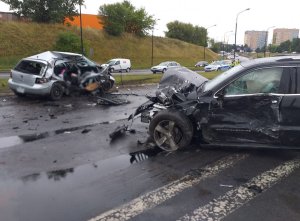 Dwa rozbite pojazdy wskutek wypadku w Lublinie