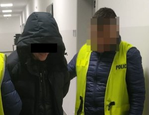 mężczyzna zatrzymany przez policjanta