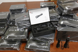 pudełka z latarkami