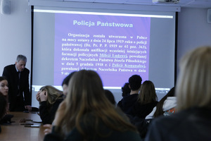 Wizyta młodzieży w Izbie Pamięci Komendy Wojewódzkiej Policji w Lublinie.