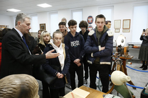 Wizyta młodzieży w Izbie Pamięci Komendy Wojewódzkiej Policji w Lublinie.