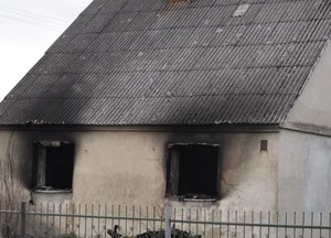 dom po pożarze
