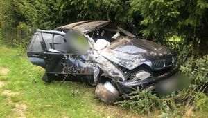 samochód marki BMW który brał udział w zdarzeniu drogowym w miejscowości Baran