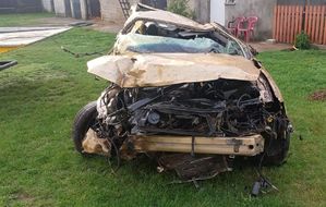 zniszczony samochód po wypadku