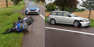 Kolaż zdjęć na którym widać zniszczony motocykl i uszkodzony samochód marki Subaru.
