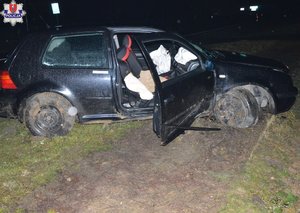 uszkodzony pojazd po wypadku