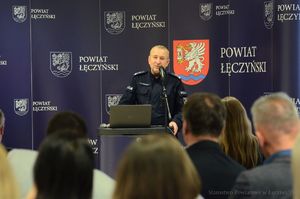 wystąpnienie I Zastępcy Komendanta Powiatowego w Łęcznej podczas konferencji (1)