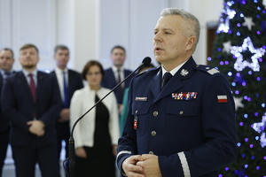 Nadinsp. Artur Bieleckie Komendant Wojewódzki Policji w Lublinie składa życzenia funkcjonariuszom służb mundurowych.