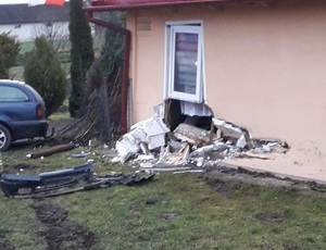 uszkodzony dom