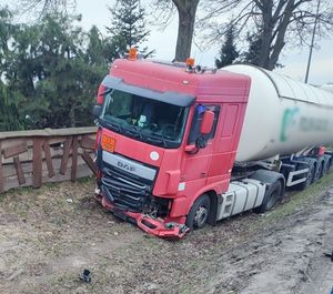 uszkodzona ciężarówka (1)