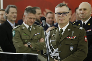 Dowódca Wielonarodowej Brygady Litewsko-Polsko-Ukraińskiej LITPOLUKRBRIG, generał brygady Jarosław Mokrzyck składa przedświąteczne życzenia.