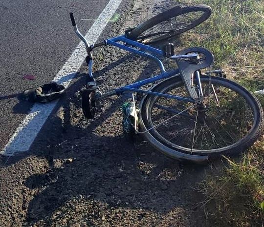 przewrócony rower wskutek wypadku