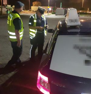 policyjna kontrola taksówek nocą
