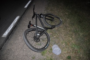 przewrócony rower po wypadku
