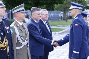 Srebrny Medal „Za zasługi dla Policji” otrzymał Pan Lech Sprawka Wojewoda Lubelski.