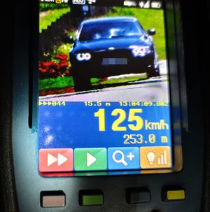 zdjęcie z urządzenia do pomiaru prędkości