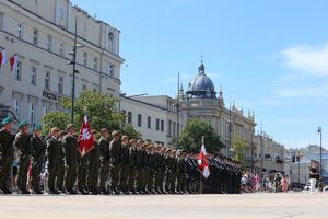 uroczystość święta Wojska Polskiego na placu w Lublinie