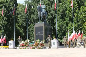 uroczystość święta Wojska Polskiego na placu w Lublinie