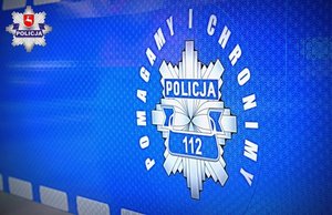 logo policji na radiowozie