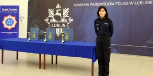 Naczelnik Wydziału Prewencji KWP w Lublinie przemawia do uczestników eliminacji